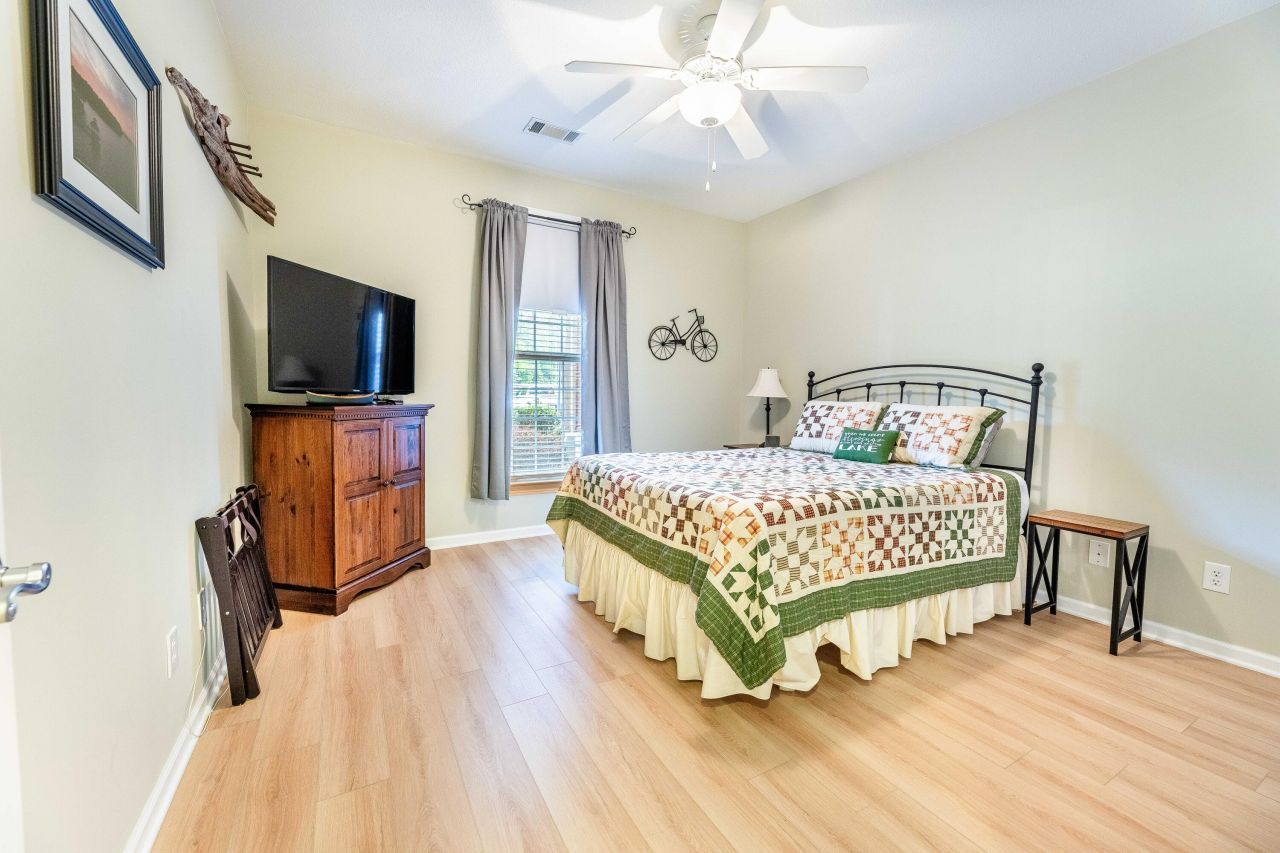 202 Trillium Court Photo 22