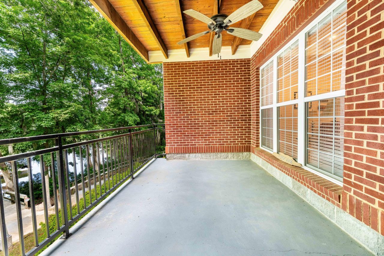 202 Trillium Court Photo 37