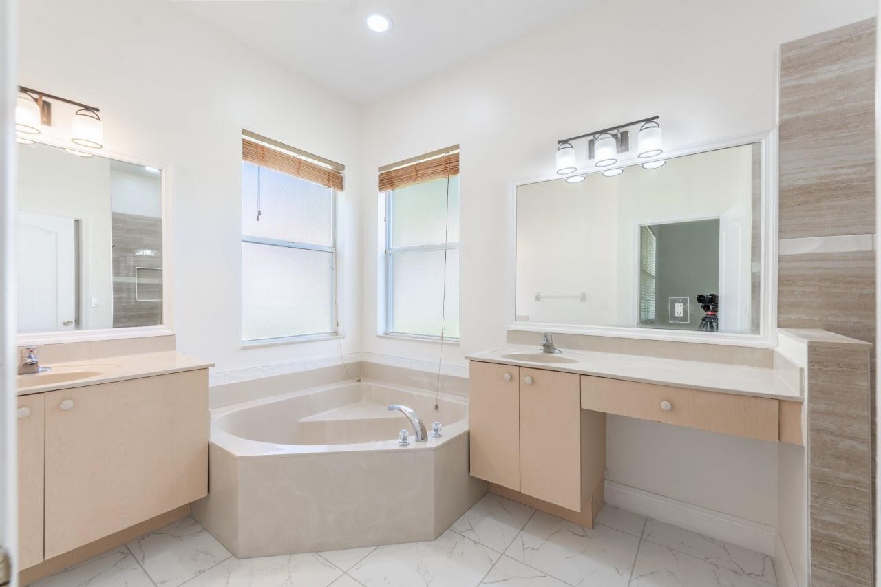 5761 Spanish River Road, Fort Pierce, FL 34951 Photo