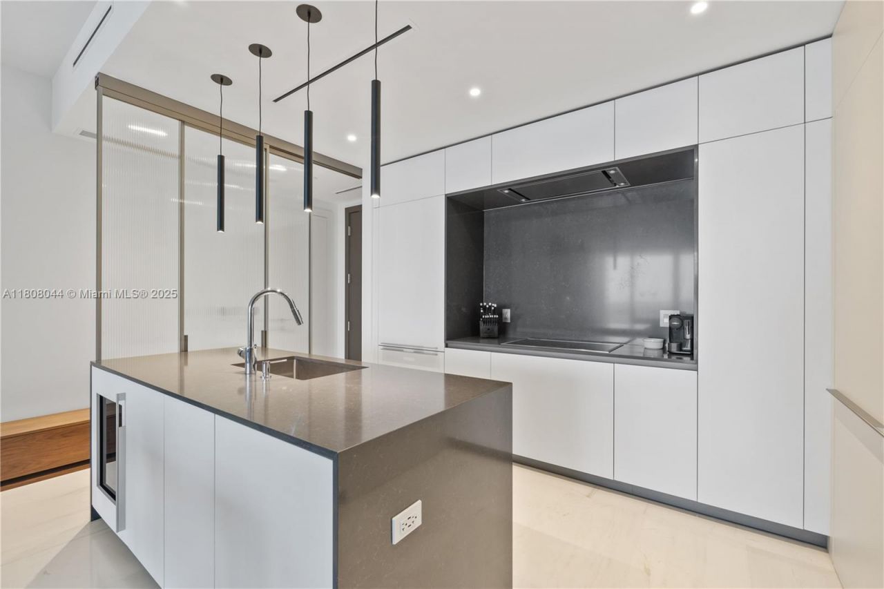 300 Biscayne Blvd Way, Unit 3104, Miami, FL 33131 Photo