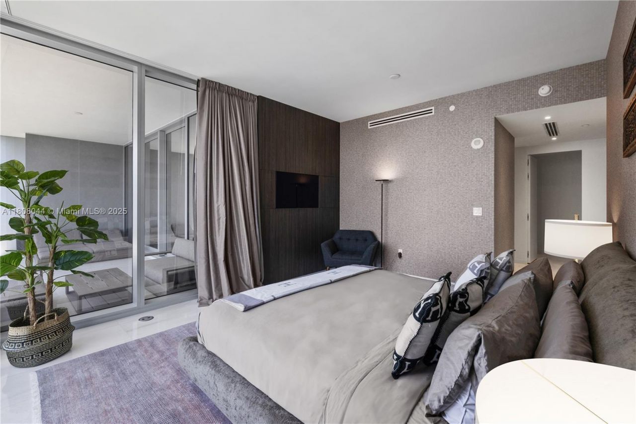 300 Biscayne Blvd Way, Unit 3104, Miami, FL 33131 Photo