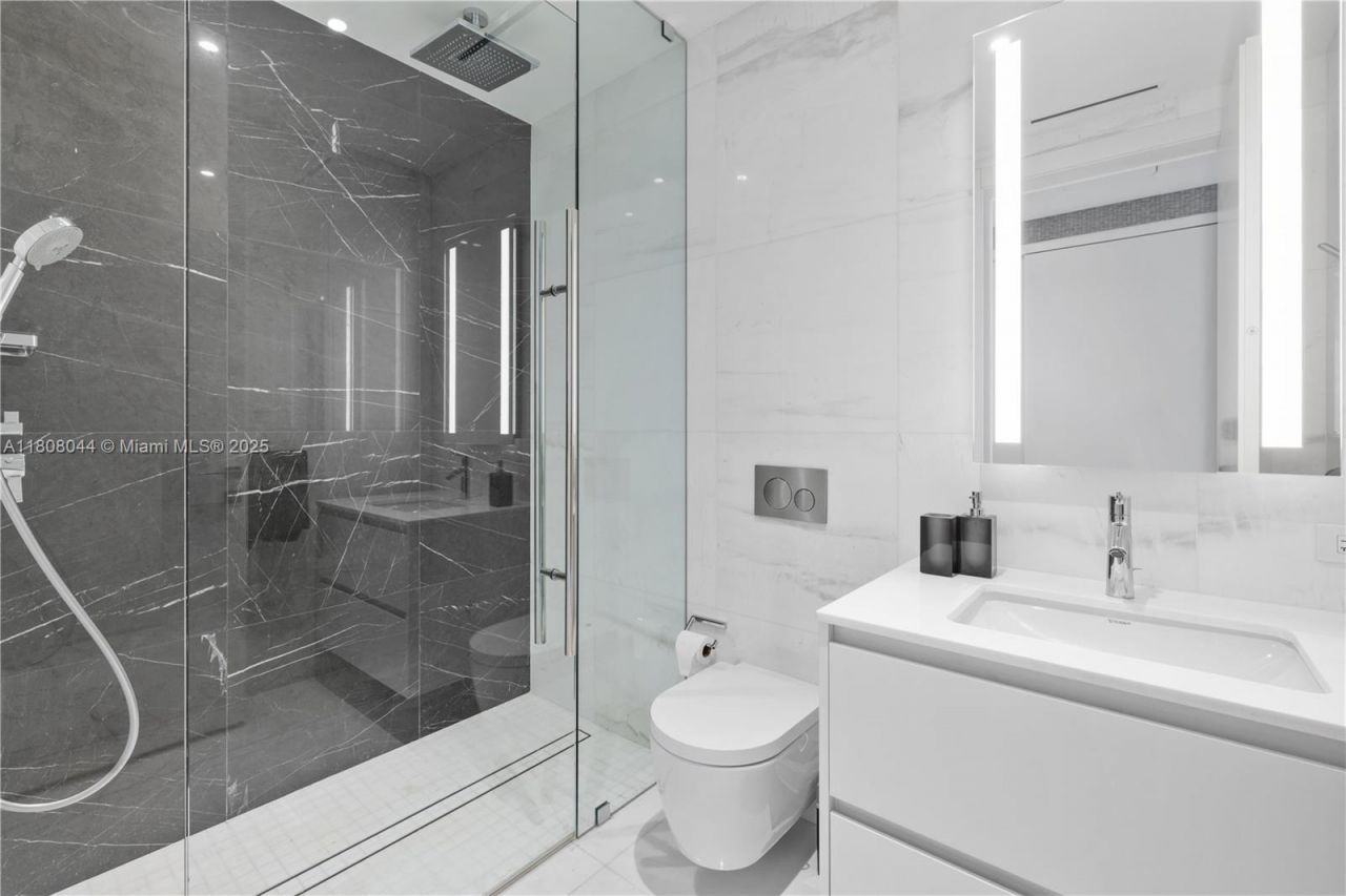 300 Biscayne Blvd Way, Unit 3104, Miami, FL 33131 Photo