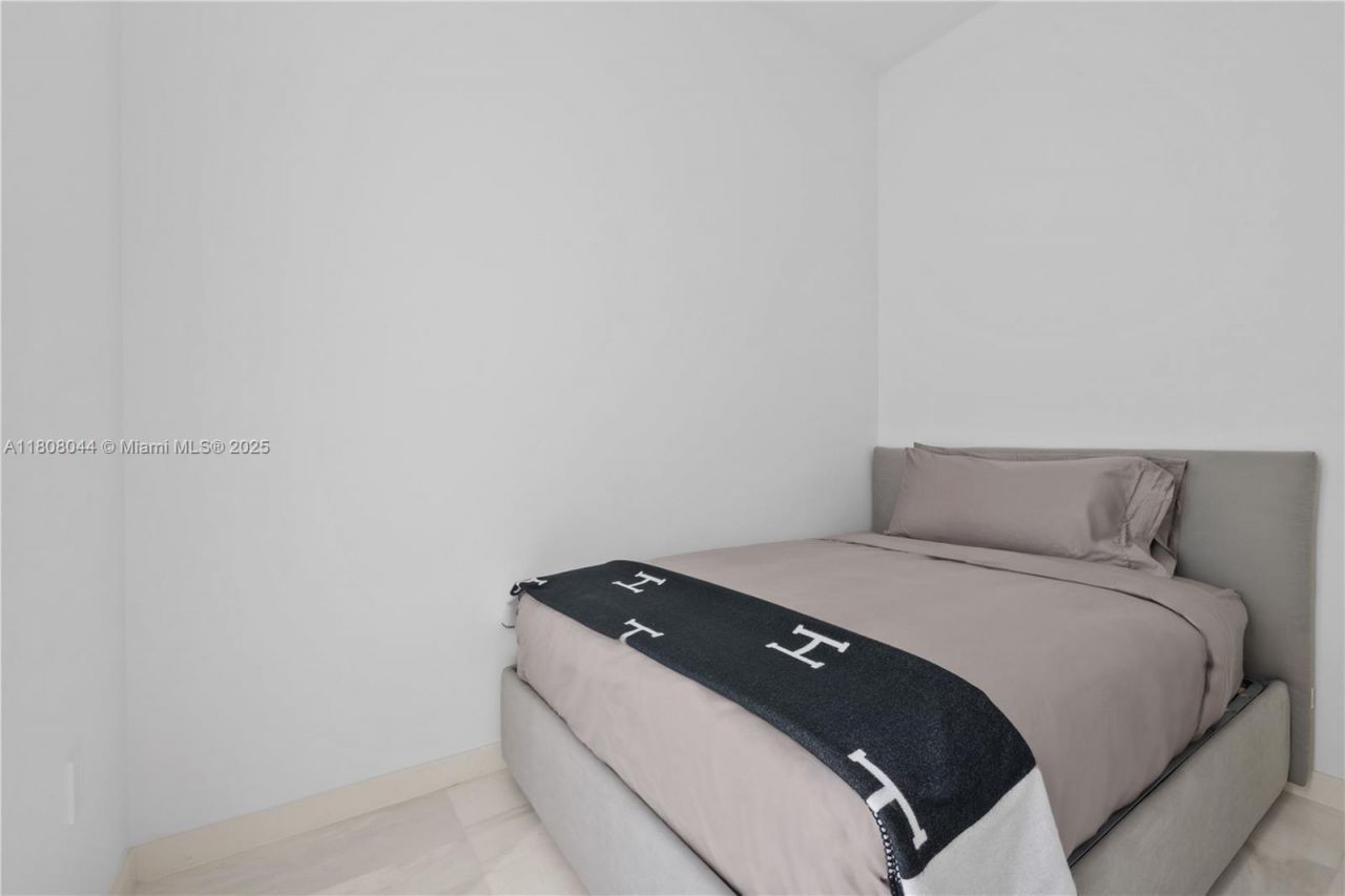 300 Biscayne Blvd Way, Unit 3104, Miami, FL 33131 Photo