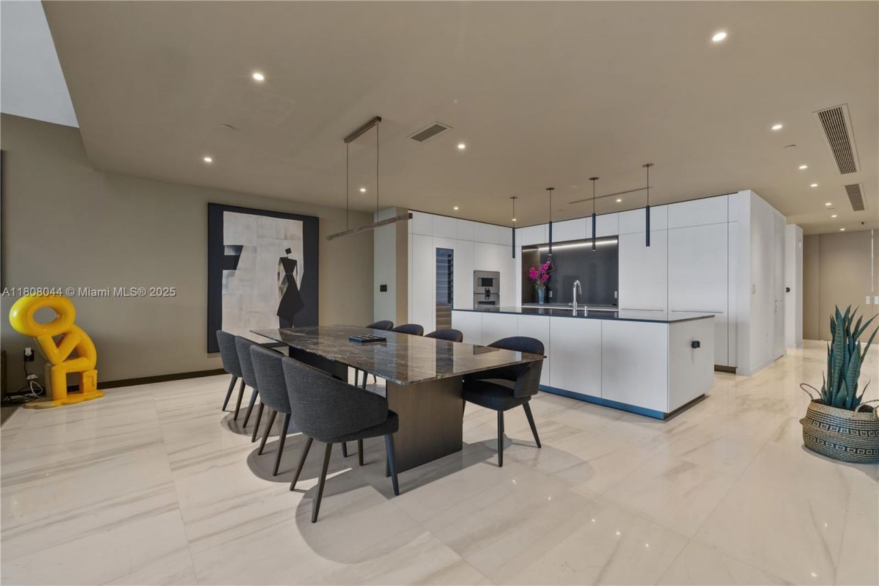 300 Biscayne Blvd Way, Unit 3104, Miami, FL 33131 Photo