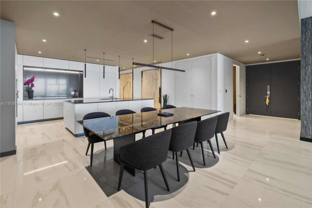 300 Biscayne Blvd Way, Unit 3104, Miami, FL 33131 Photo