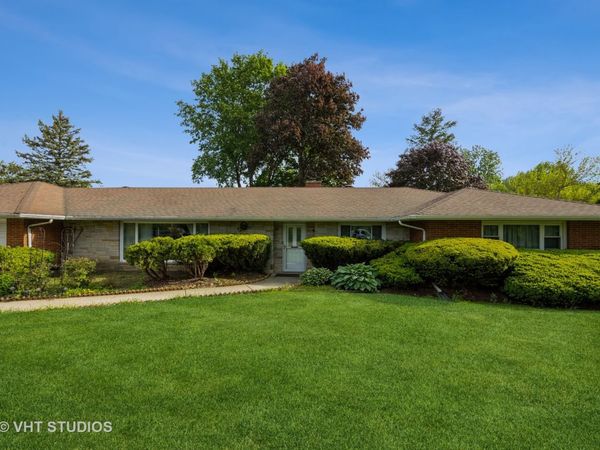 1715 W Main Street, Sleepy Hollow, IL 60118