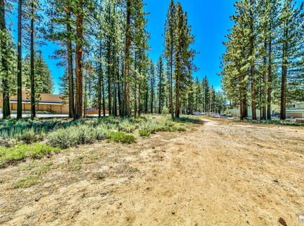 941 Silver Dollar Avenue, South Lake Tahoe, CA 96150 Photo