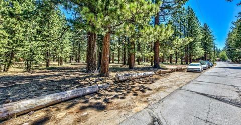 941 Silver Dollar Avenue, South Lake Tahoe, CA 96150 Photo