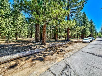 941 Silver Dollar Avenue, South Lake Tahoe, CA 96150 Photo