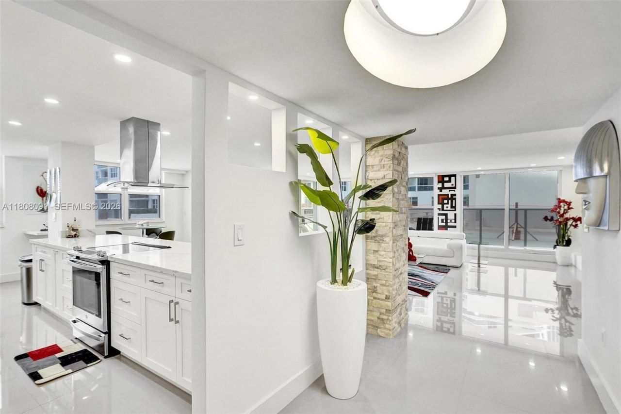 2751 S Ocean Dr, Unit 301S, Hollywood, FL 33019 Photo