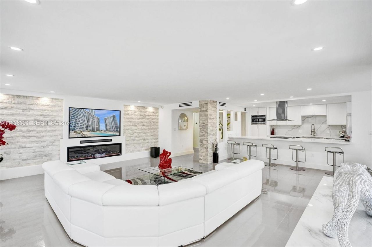 2751 S Ocean Dr, Unit 301S, Hollywood, FL 33019 Photo