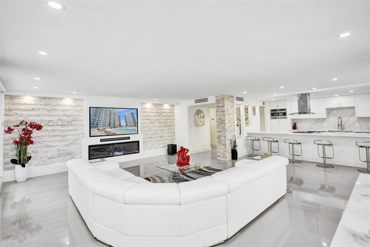 2751 S Ocean Dr, Unit 301S, Hollywood, FL 33019 Photo