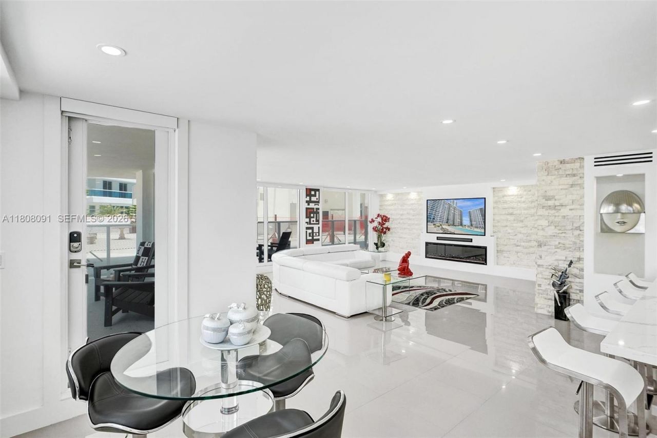 2751 S Ocean Dr, Unit 301S, Hollywood, FL 33019 Photo