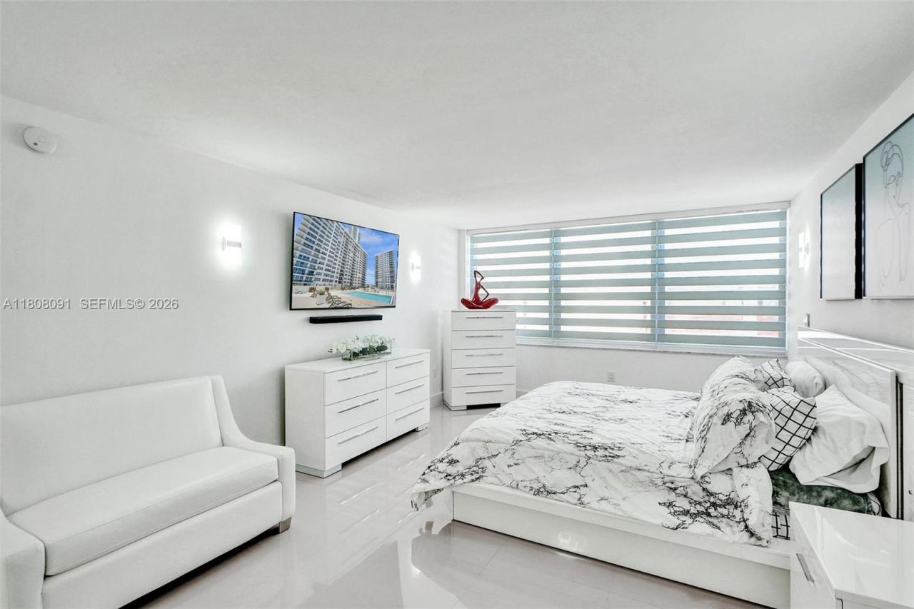 2751 S Ocean Dr, Unit 301S, Hollywood, FL 33019 Photo