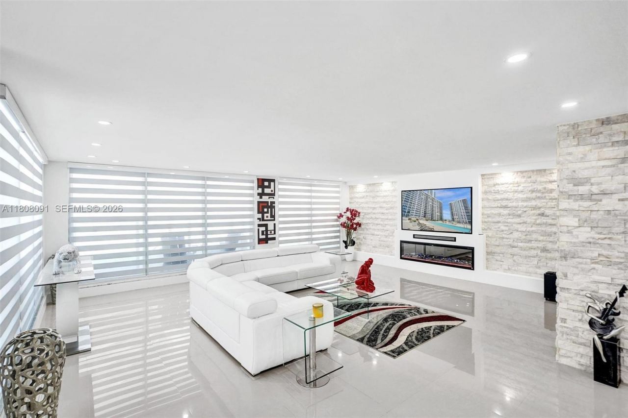 2751 S Ocean Dr, Unit 301S, Hollywood, FL 33019 Photo