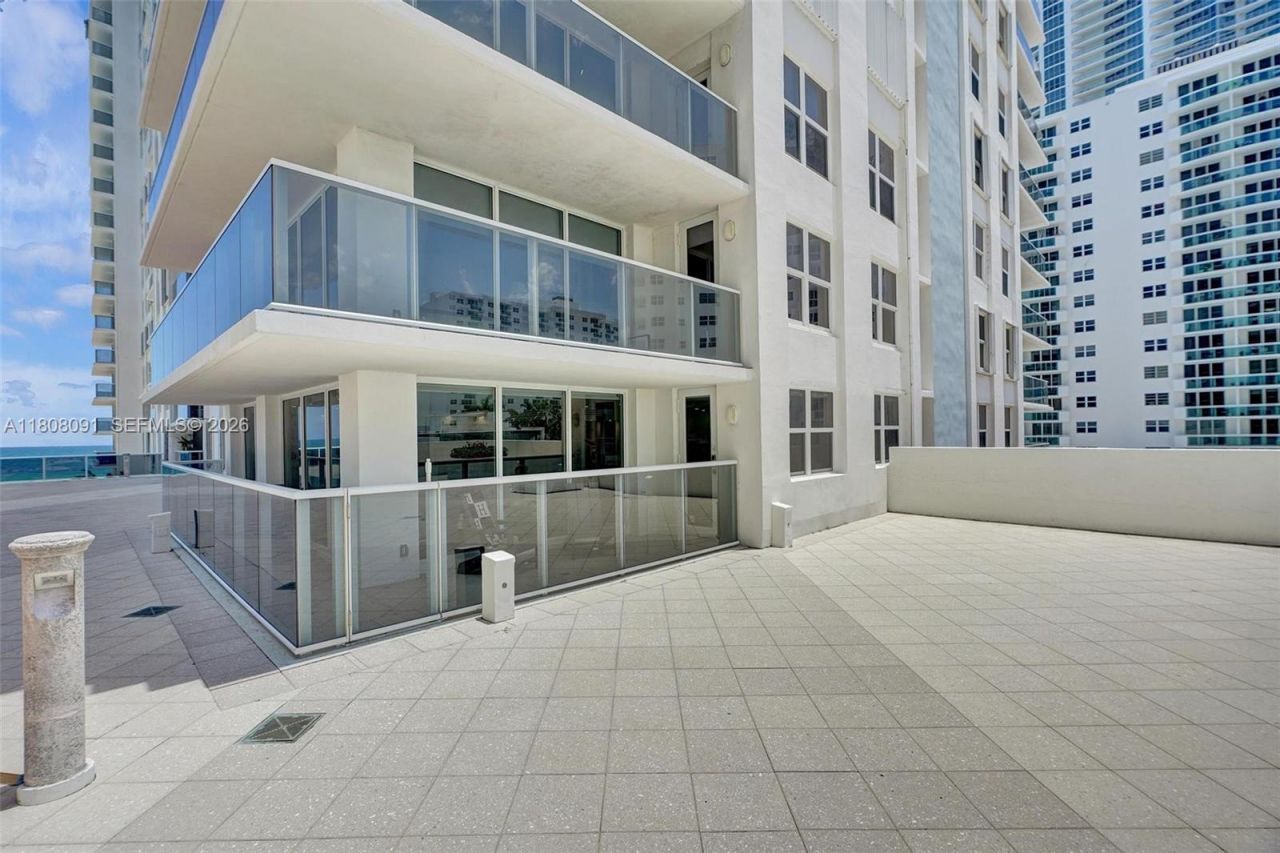 2751 S Ocean Dr, Unit 301S, Hollywood, FL 33019 Photo