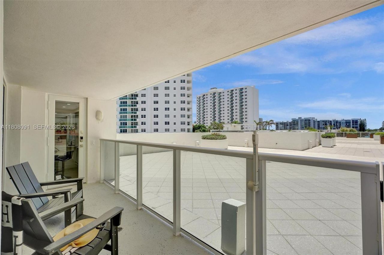 2751 S Ocean Dr, Unit 301S, Hollywood, FL 33019 Photo