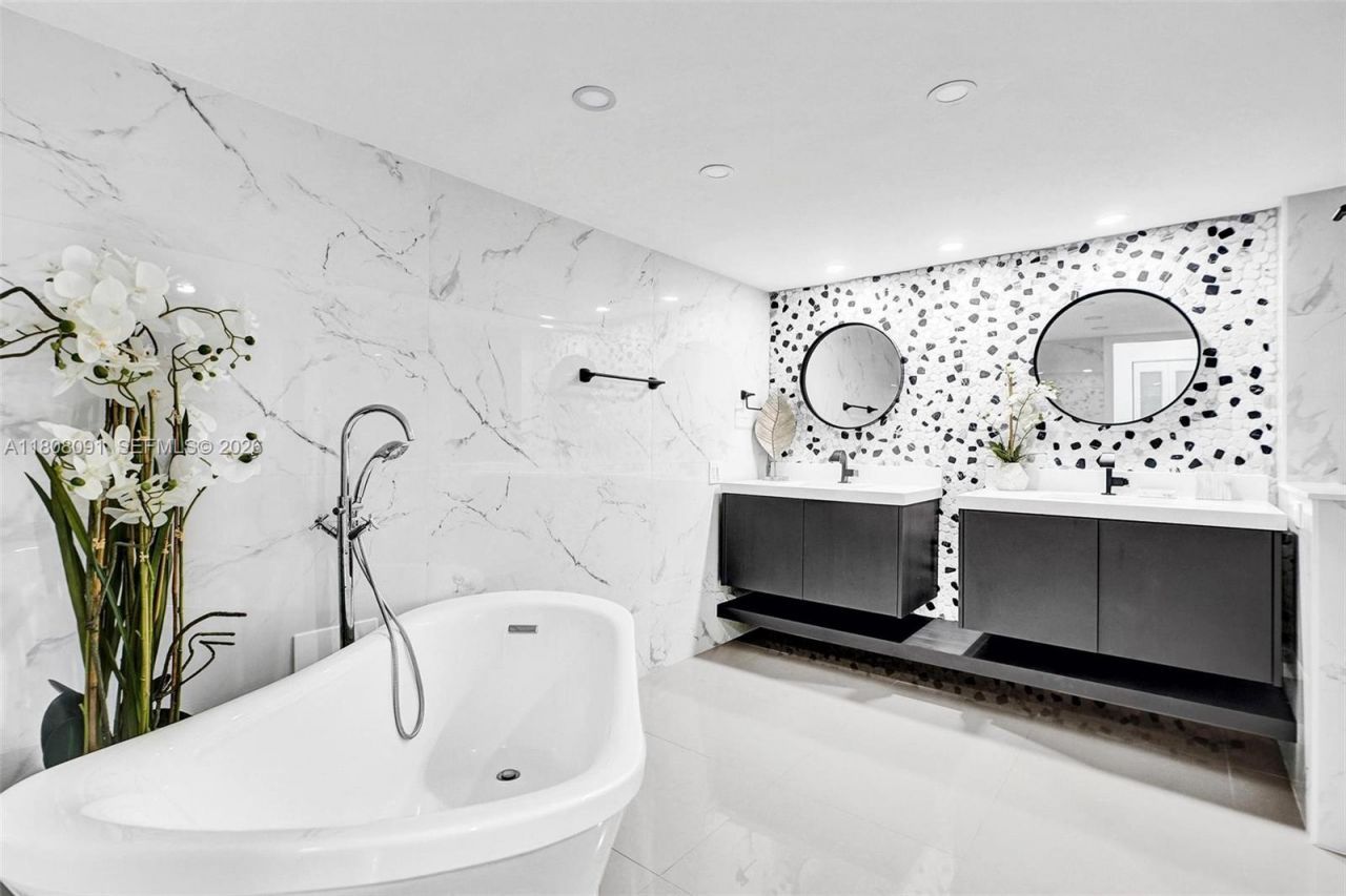 2751 S Ocean Dr, Unit 301S, Hollywood, FL 33019 Photo