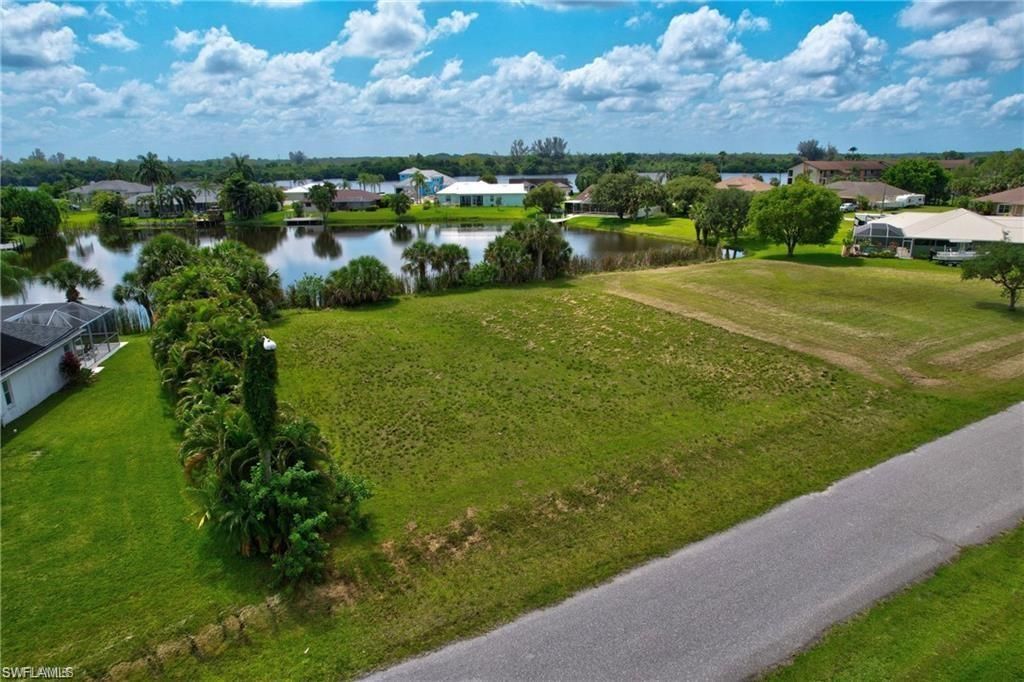 17091 Waters Edge Cir, North Fort Myers, FL 33917 Photo