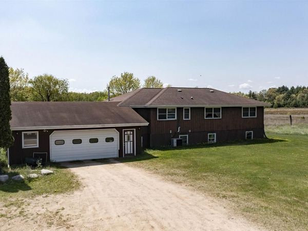 E4347 EAST GATE DRIVE, Waupaca, WI 54981