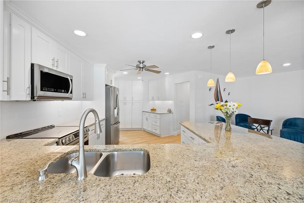 636 Park Shore Dr, Naples, FL 34103 Photo