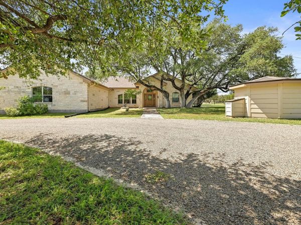 217 Circle Oaks DR, Burnet, TX 78611