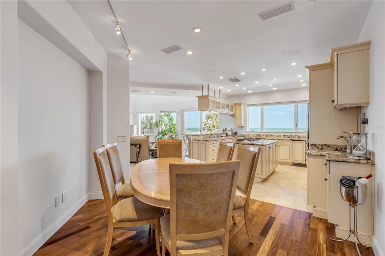 1209 N Atlantic Avenue, New Smyrna Beach, FL 32169 Photo