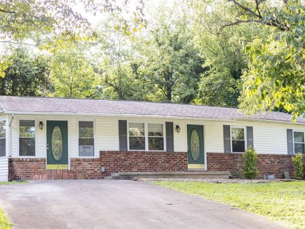 1049 Roswell Rd, Knoxville, TN 37923