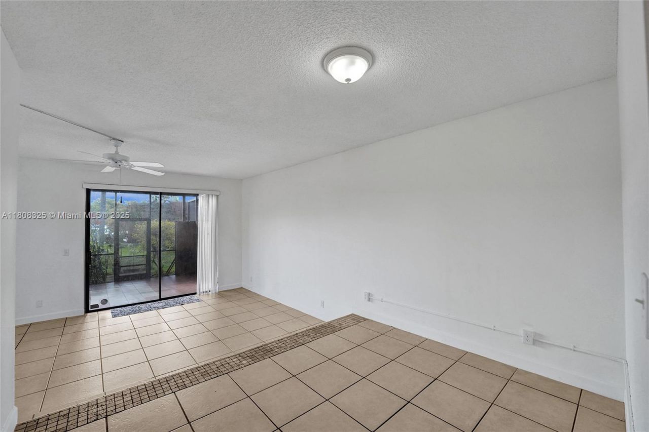 1551 NW 92nd Ave, Unit 185, Pembroke Pines, FL 33024 Photo