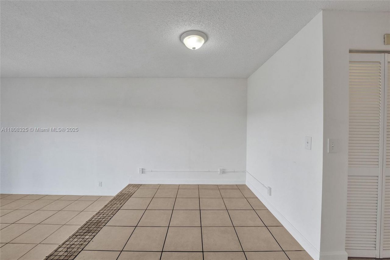 1551 NW 92nd Ave, Unit 185, Pembroke Pines, FL 33024 Photo