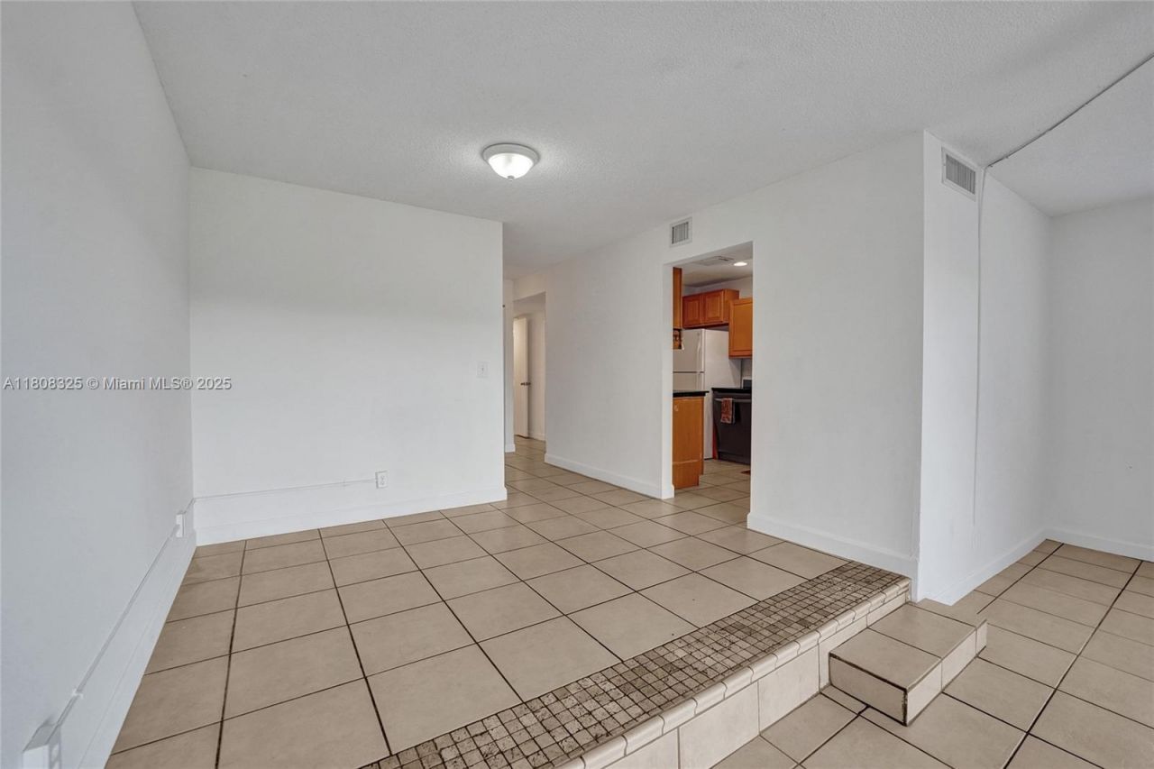 1551 NW 92nd Ave, Unit 185, Pembroke Pines, FL 33024 Photo