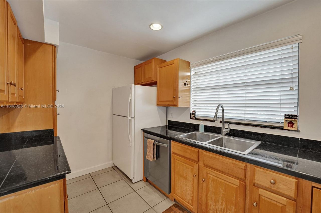 1551 NW 92nd Ave, Unit 185, Pembroke Pines, FL 33024 Photo