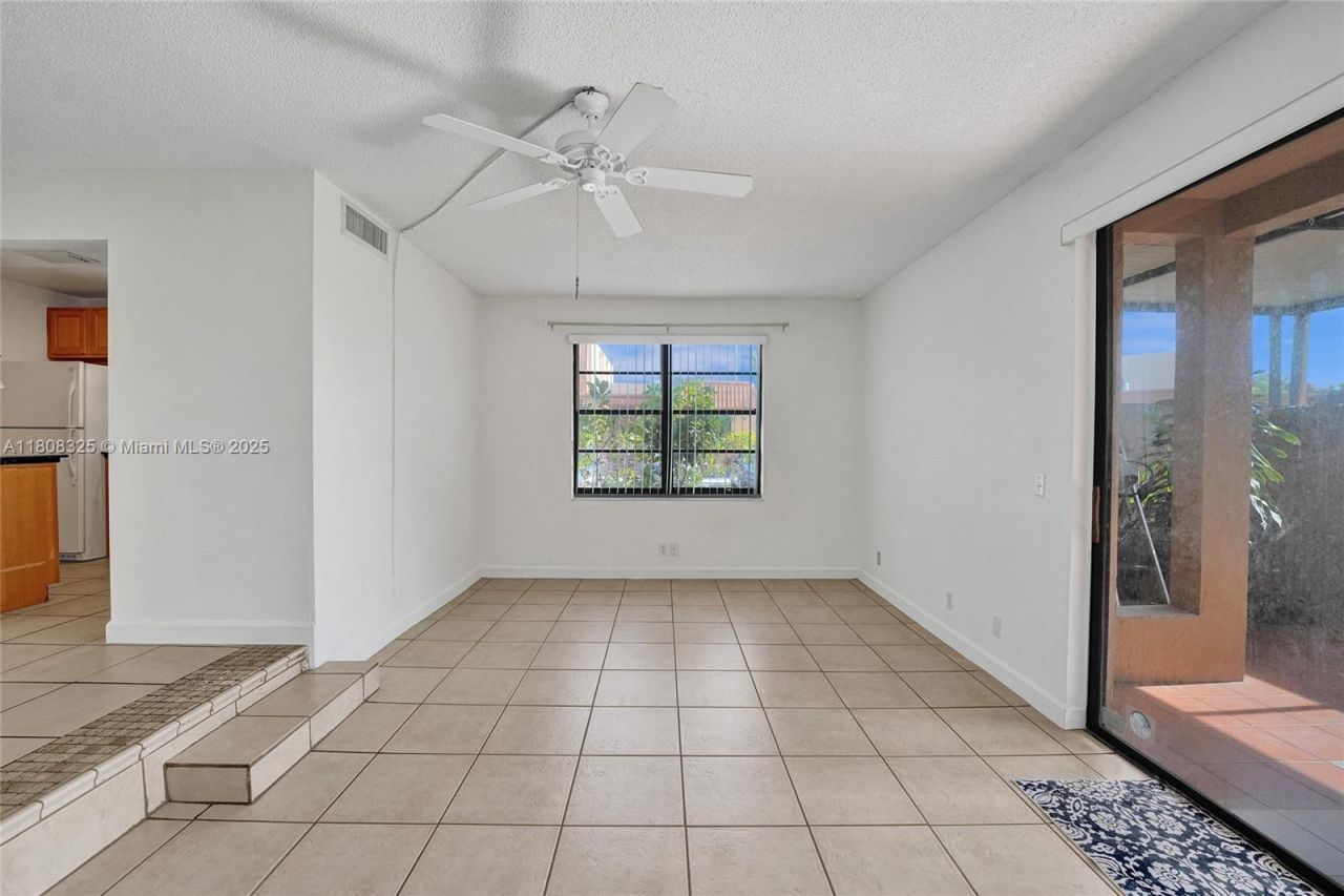 1551 NW 92nd Ave, Unit 185, Pembroke Pines, FL 33024 Photo