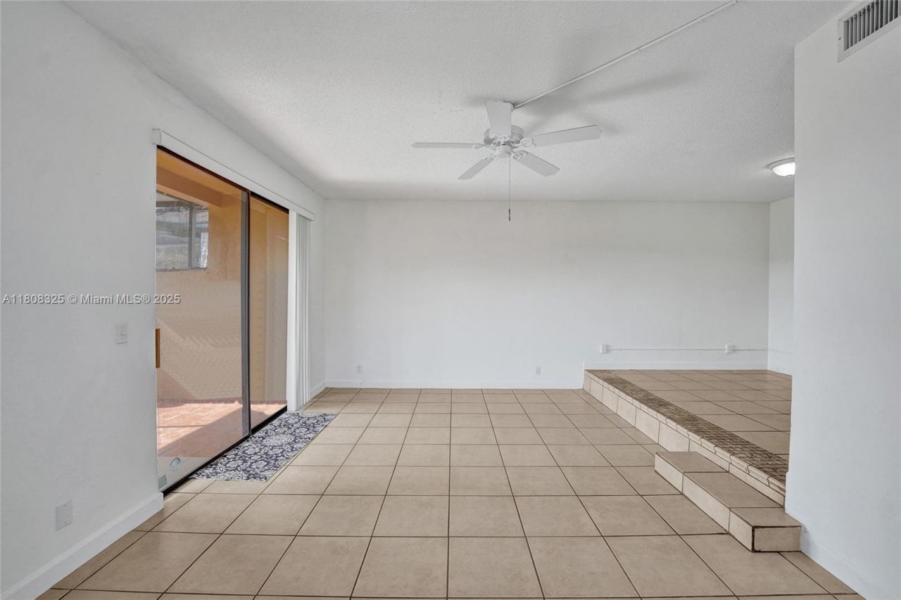 1551 NW 92nd Ave, Unit 185, Pembroke Pines, FL 33024 Photo