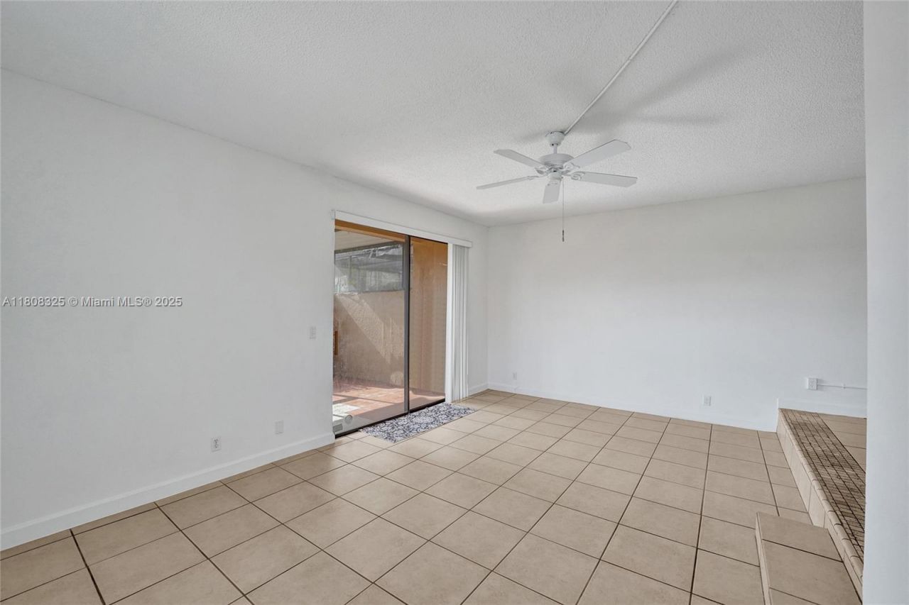 1551 NW 92nd Ave, Unit 185, Pembroke Pines, FL 33024 Photo