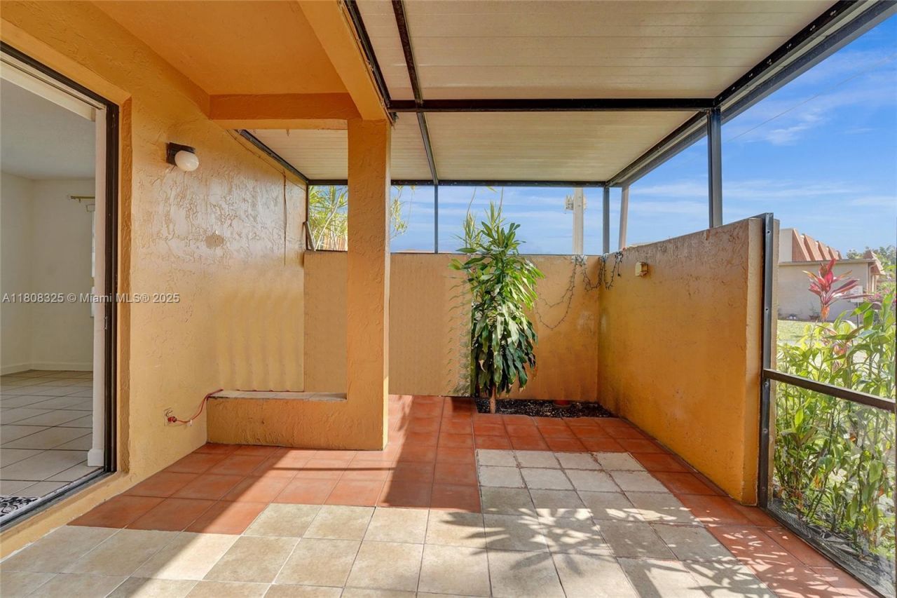 1551 NW 92nd Ave, Unit 185, Pembroke Pines, FL 33024 Photo