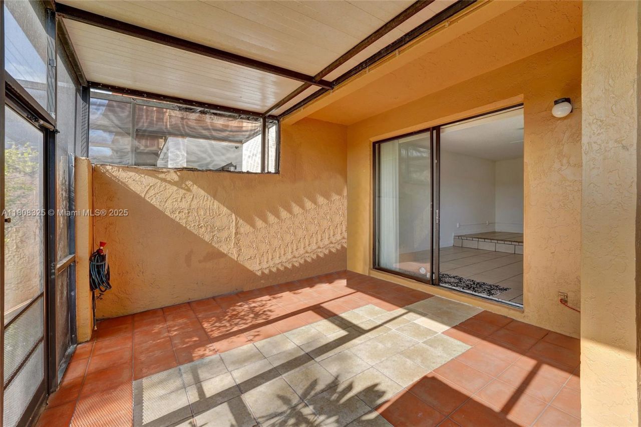 1551 NW 92nd Ave, Unit 185, Pembroke Pines, FL 33024 Photo