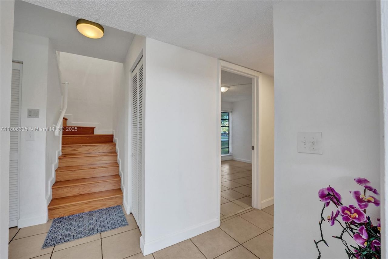 1551 NW 92nd Ave, Unit 185, Pembroke Pines, FL 33024 Photo