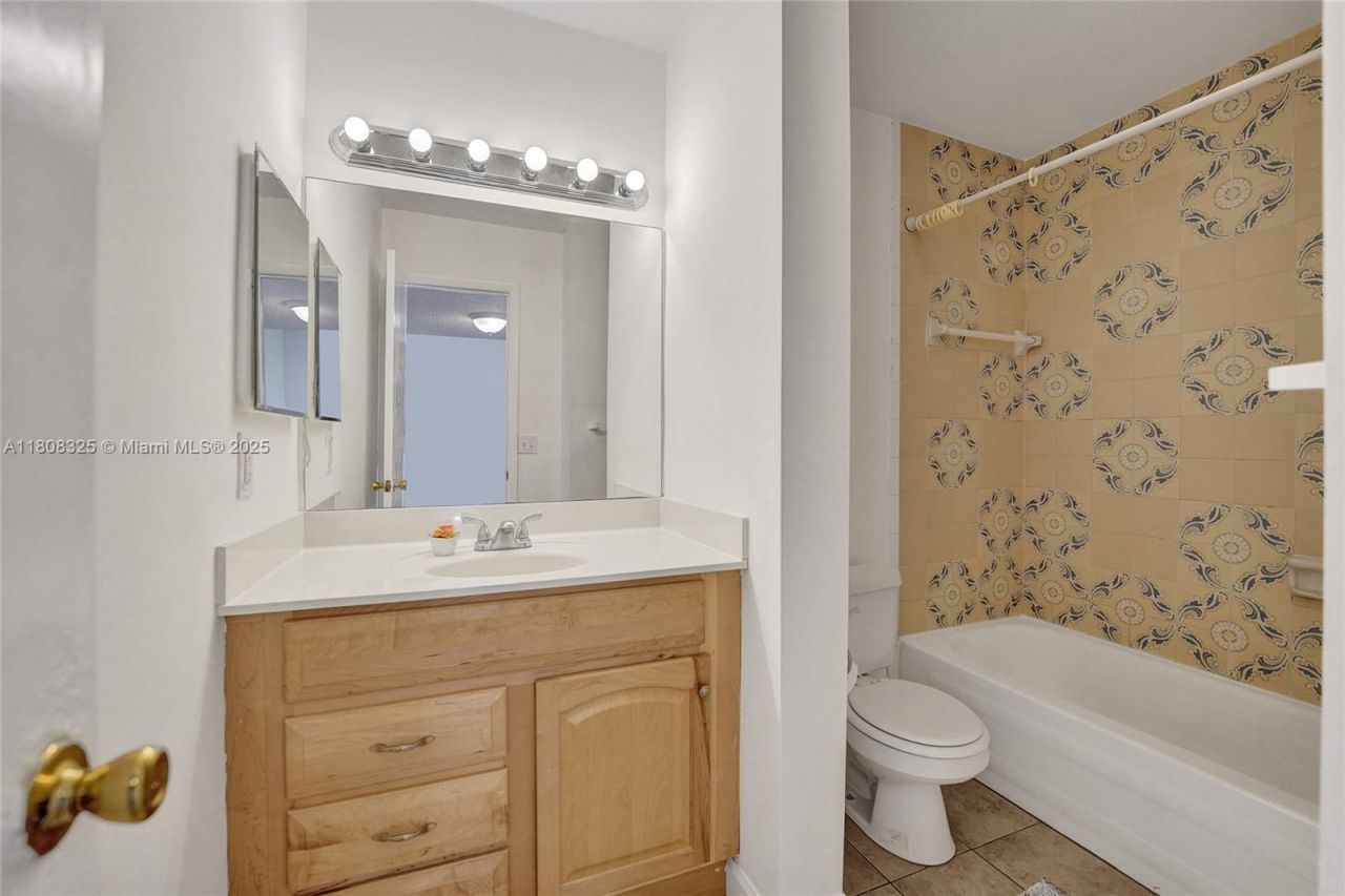 1551 NW 92nd Ave, Unit 185, Pembroke Pines, FL 33024 Photo