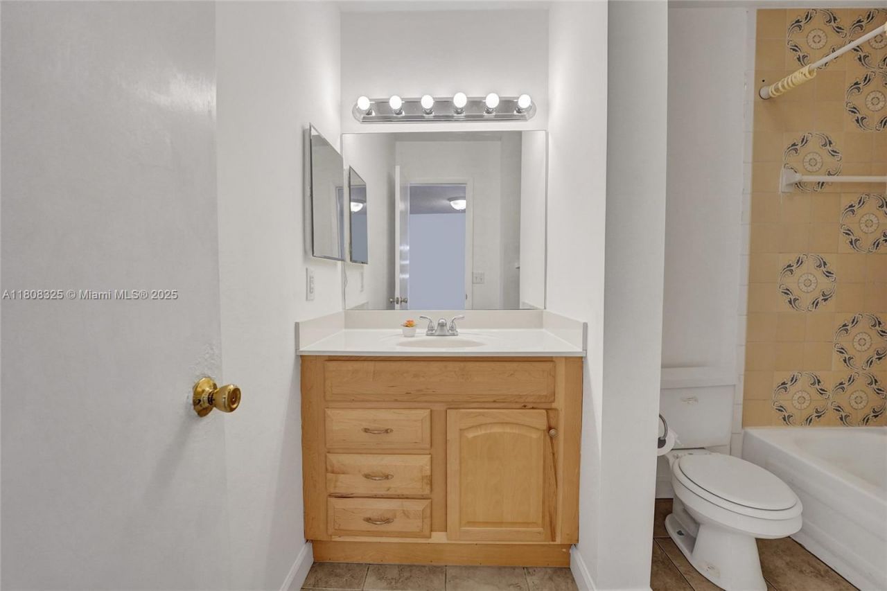 1551 NW 92nd Ave, Unit 185, Pembroke Pines, FL 33024 Photo