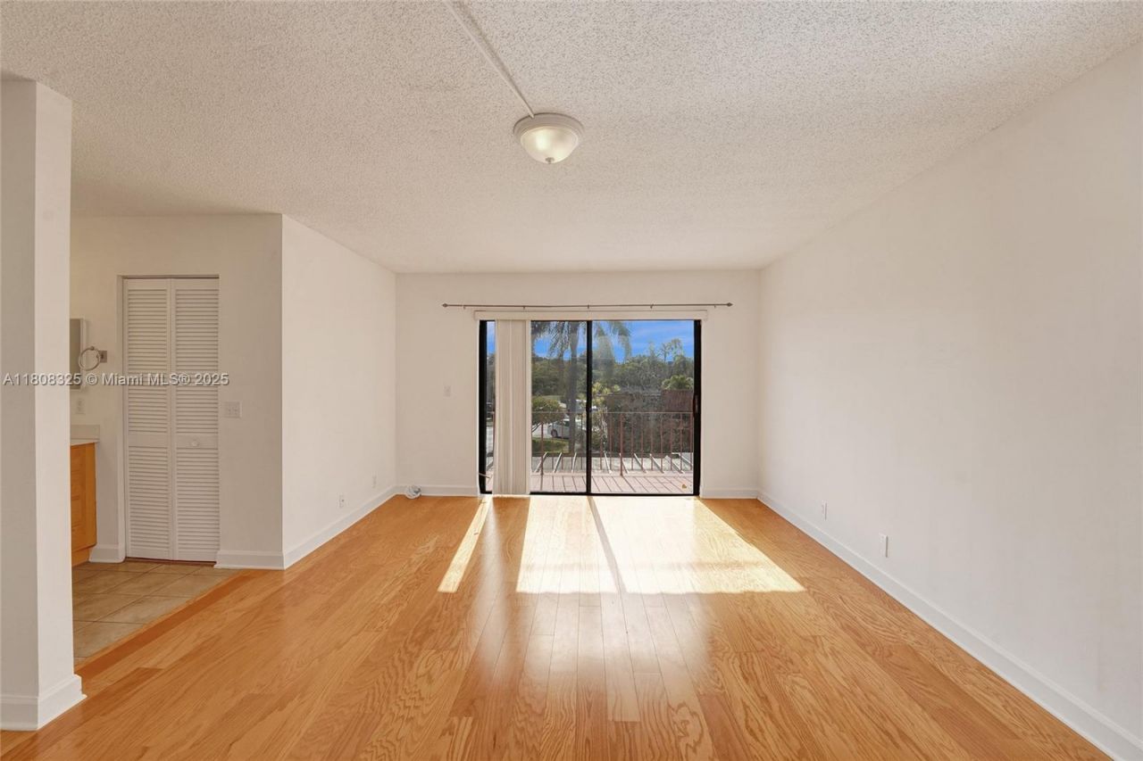 1551 NW 92nd Ave, Unit 185, Pembroke Pines, FL 33024 Photo