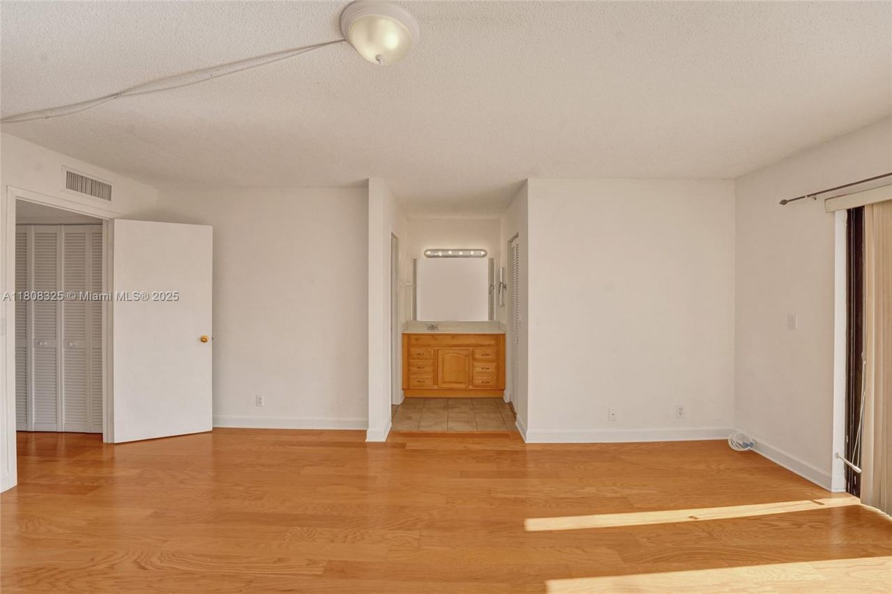 1551 NW 92nd Ave, Unit 185, Pembroke Pines, FL 33024 Photo