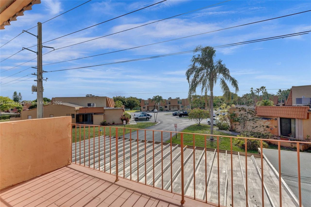 1551 NW 92nd Ave, Unit 185, Pembroke Pines, FL 33024 Photo