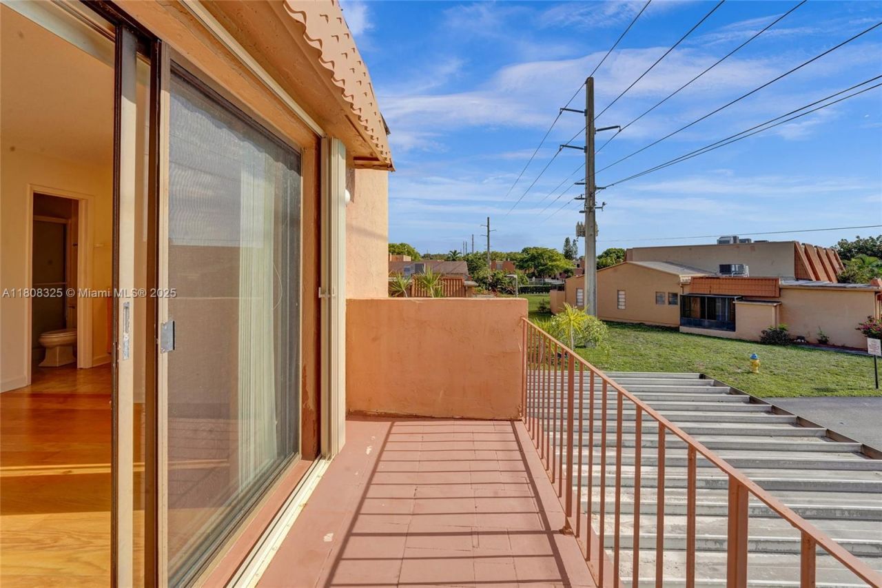 1551 NW 92nd Ave, Unit 185, Pembroke Pines, FL 33024 Photo