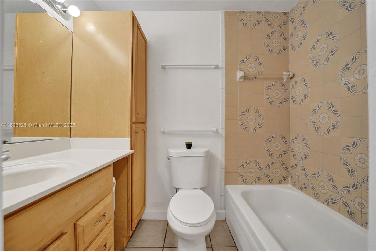 1551 NW 92nd Ave, Unit 185, Pembroke Pines, FL 33024 Photo