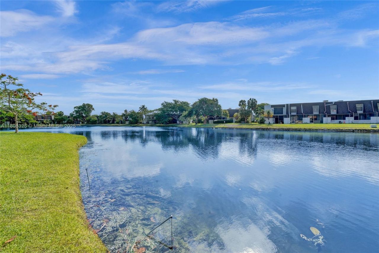 1551 NW 92nd Ave, Unit 185, Pembroke Pines, FL 33024 Photo