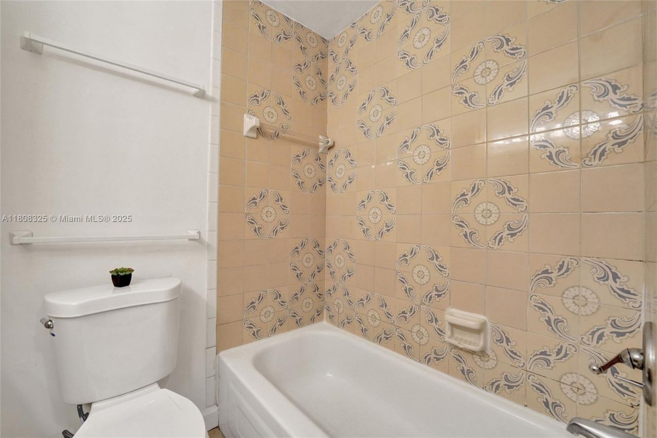 1551 NW 92nd Ave, Unit 185, Pembroke Pines, FL 33024 Photo