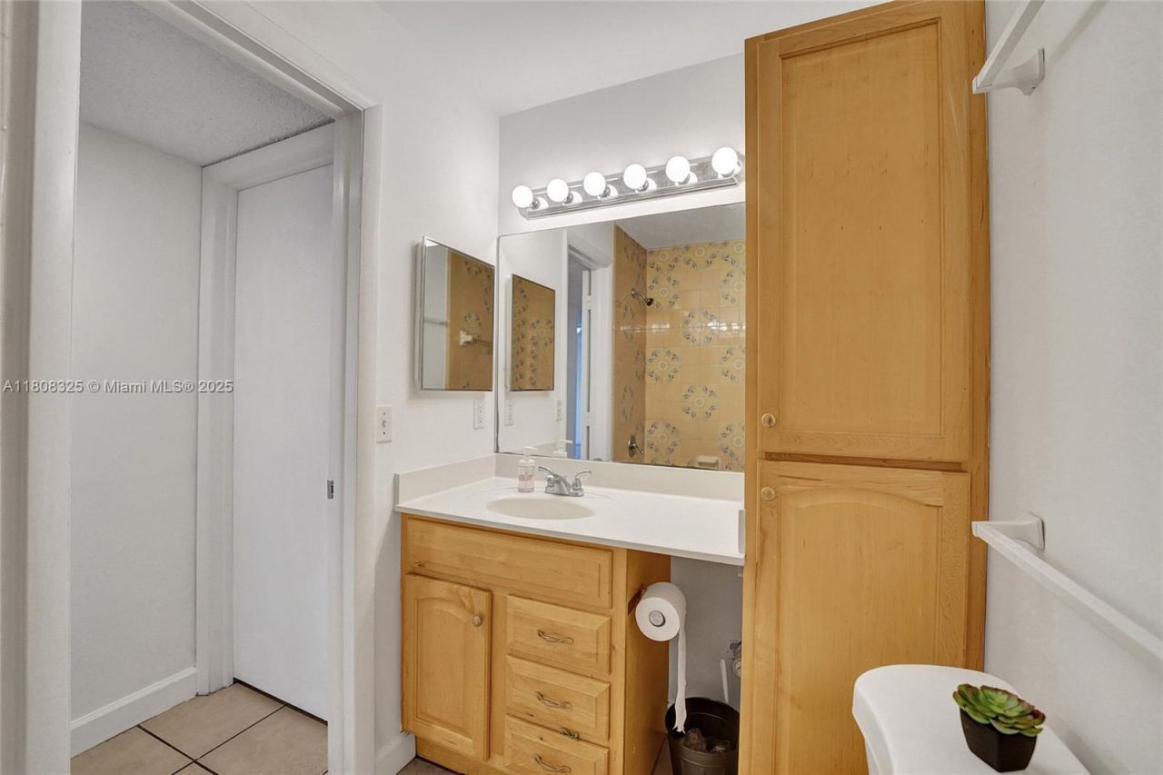 1551 NW 92nd Ave, Unit 185, Pembroke Pines, FL 33024 Photo