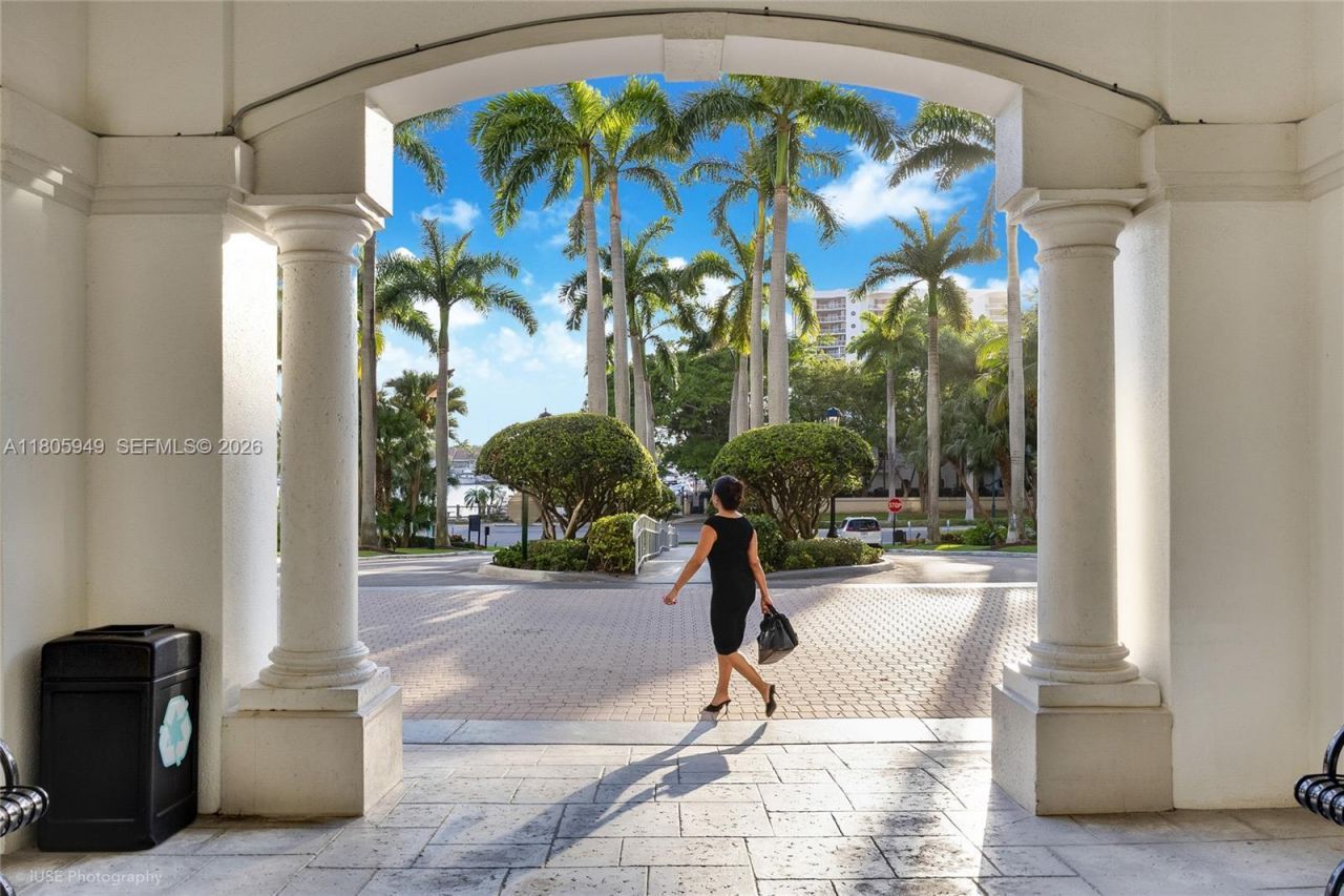 21205 Yacht Club Dr, Unit 701, Aventura, FL 33180 Photo