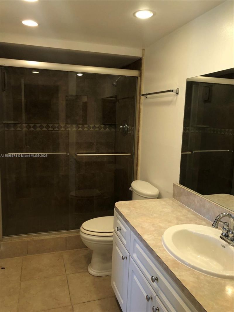 210 Lakeview Dr, Unit 207, Weston, FL 33326 Photo